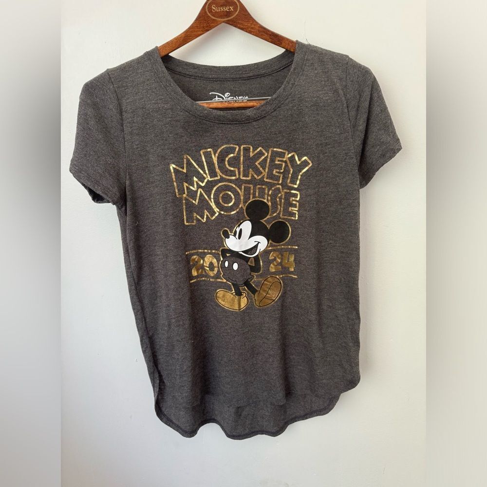 Mickey Mouse T-shirt Disney Mickey Mouse 2024 Gold & Grey Size Medium